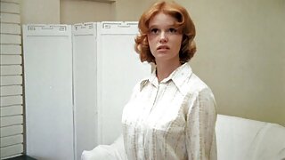 Քաղցր կրծիկներով նախանձախնդիր թխահերը դեմ չէ ծծել համեղ թունդ ծակոտիները