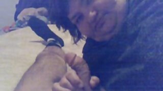 Աղի ձագերը սուզվում են միմյանց մեջ հյութալի պոռնիկներ շան կեցվածքով