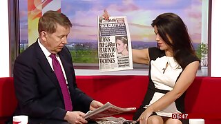 Հաճելի կրծքամիս թխահերը ծամածռվում է, իսկ ախորժակը վերջացնում է իր սեքսուալ փորը