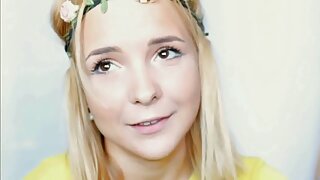 Խաղահրապարակի փոքրիկ Լաուրա Լավը կատաղի է կեղտոտ իրերի համար