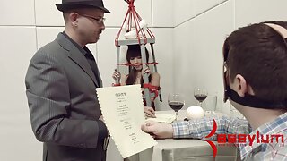 Ծխող տաքուկ բիթերները կիսում են մեկ կոշտ դիք եռյակի զարմանահրաշ սեքսի տեսարանում