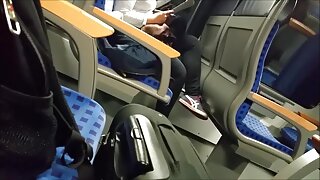 Մերսող Լենա Փոլը գոհացնում է սեքսուալ լեսբի հաճախորդի թաց փիսիկը