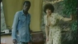 Ռուսական կին Լինդա Մորետին կրկնակի ներթափանցում է ստանում գոլորշու մինետից հետո