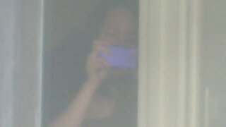 Կեղտոտ շիկահեր շիկահերները վազվզում են FFM-ի եռյակում բացօթյա բեռի վրա