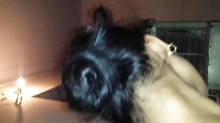 Իտալացի շիկահեր Ռեբեկա Վոլպետտին կույր ծալքավոր ընկերոջը պարանոց է տալիս