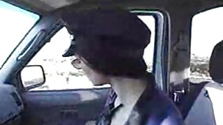 Հափշտակող տղան իր գործիքը կպցնում է համեղ շնիկի թրջվող փիսիկի մեջ՝ շան ոճով