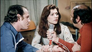 Գրավիչ հնդիկ աղջիկը ծծում է Դիկի խորը կոկորդը